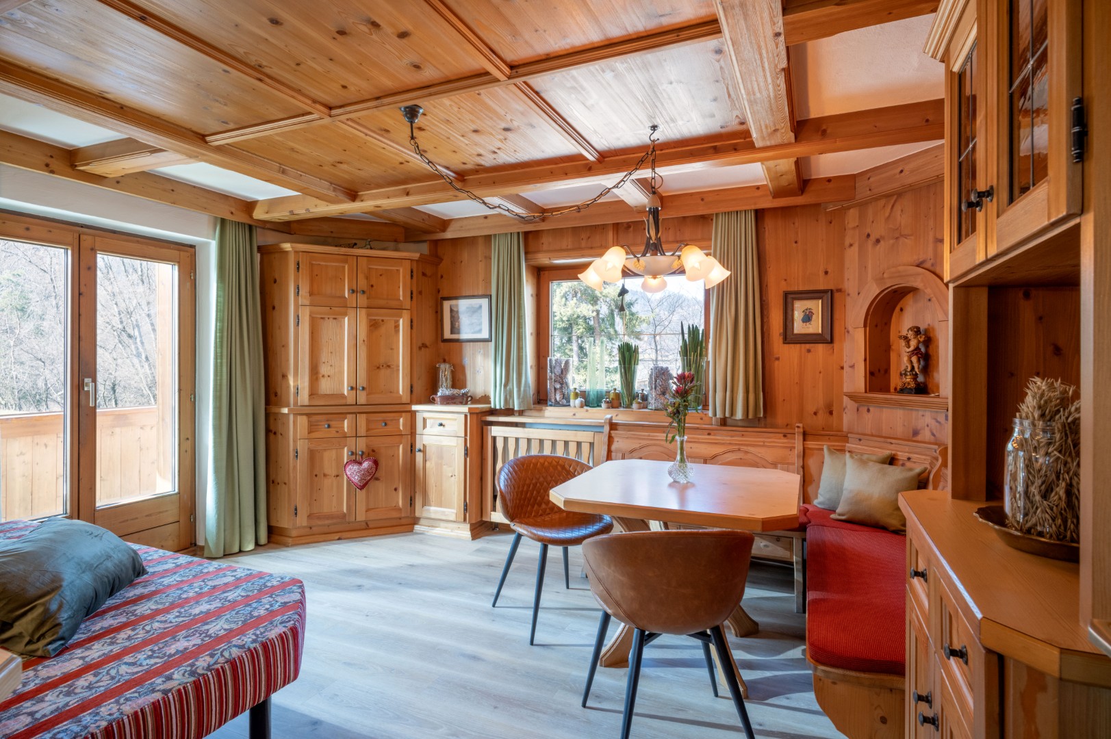 Ferienwohnung Tiroler Stube – ROKO Schlitters Zillertal