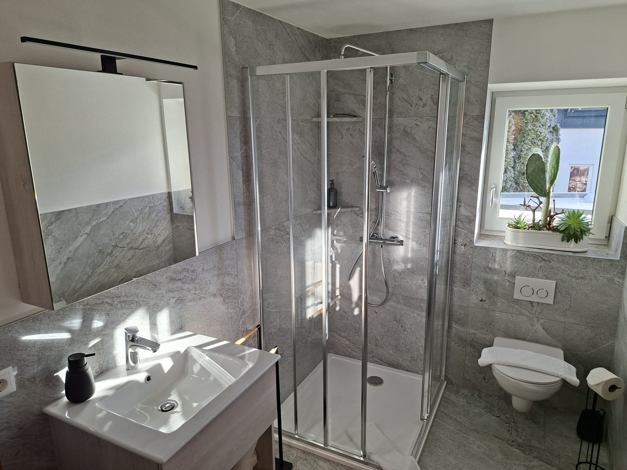 Badezimmer Wohnung 1